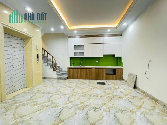 Bán nhà siêu đẹp  Lạc Long Quân, Cầu Giấy, 38m2, 6 tầng thang máy, ngõ ô tô, giá 6 tỷ 8