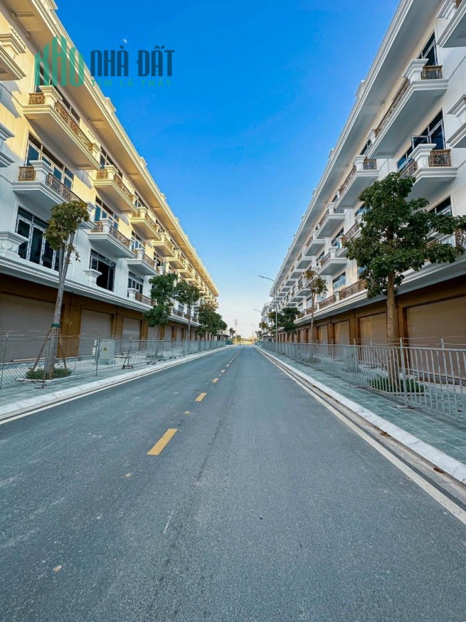 Bán nhà 4 tầng - Quảng Thắng - TPThanh Hóa giá 3 tỷ đường 20m nằm trong khu đô thị. rẻ hơn 40% so
