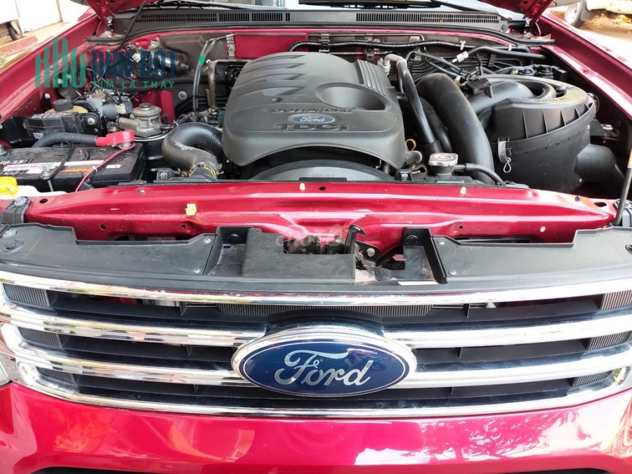 Chính chủ cần bán xe Ford Everest đỏ 2015 số tự động Phường 11, Quận Tân Bình, Tp Hồ Chí Minh