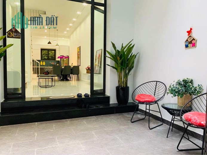 BÁN ĐẤT TẶNG NHÀ MINH KHAI, LÔ GÓC, DIỆN TÍCH RỘNG 45M2 GIÁ CHỈ 3.8 TỶ
