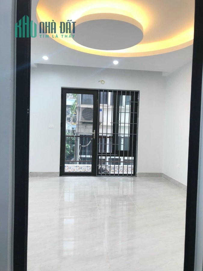 NHÀ MỚI, ĐẸP LONG LANH - Ô TÔ ĐỖ CỬA - 28M - NHỈNH 3 TỶ