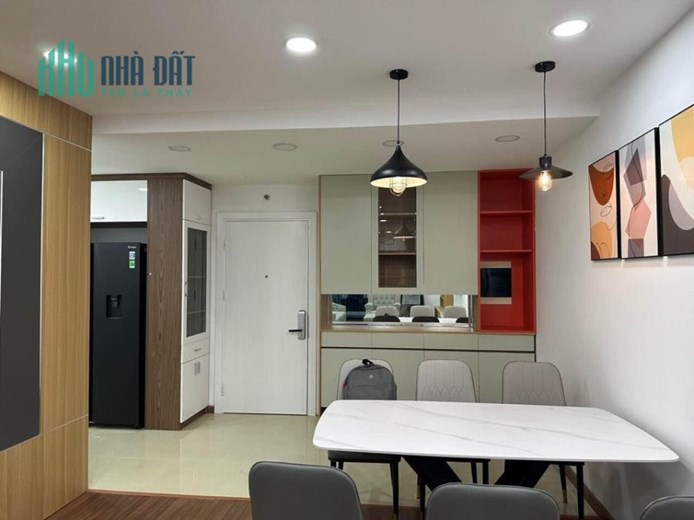 Chuyển nhượng 3pn 121m tòa  R1 goldmark city bán giá nhỉnh 4ty lh 0394392185