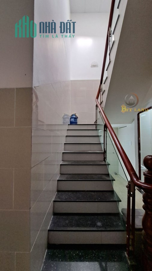 Cho thuê nhà 1T1L, 1 xẹt đường Đồng Khởi, P.Tam Hòa