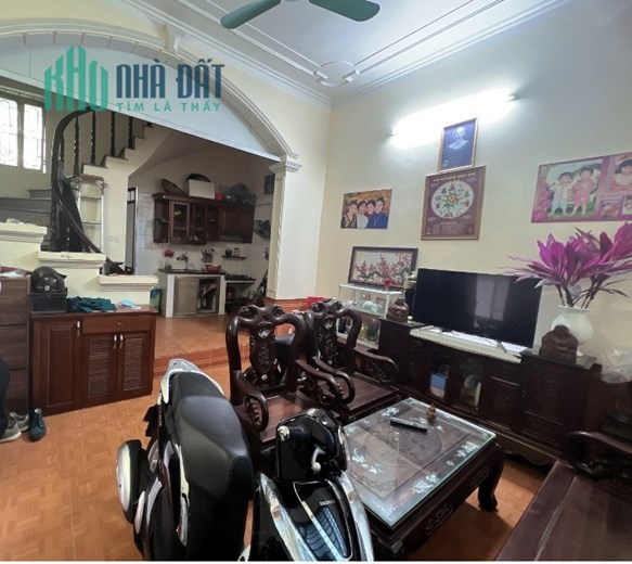 CẦN BÁN NHÀ MỸ ĐÌNH 61m2 5TẦNG MT10 GIÁ 7.9TỶ LÔ GÓC 3 MẶT -VIEW HỒ