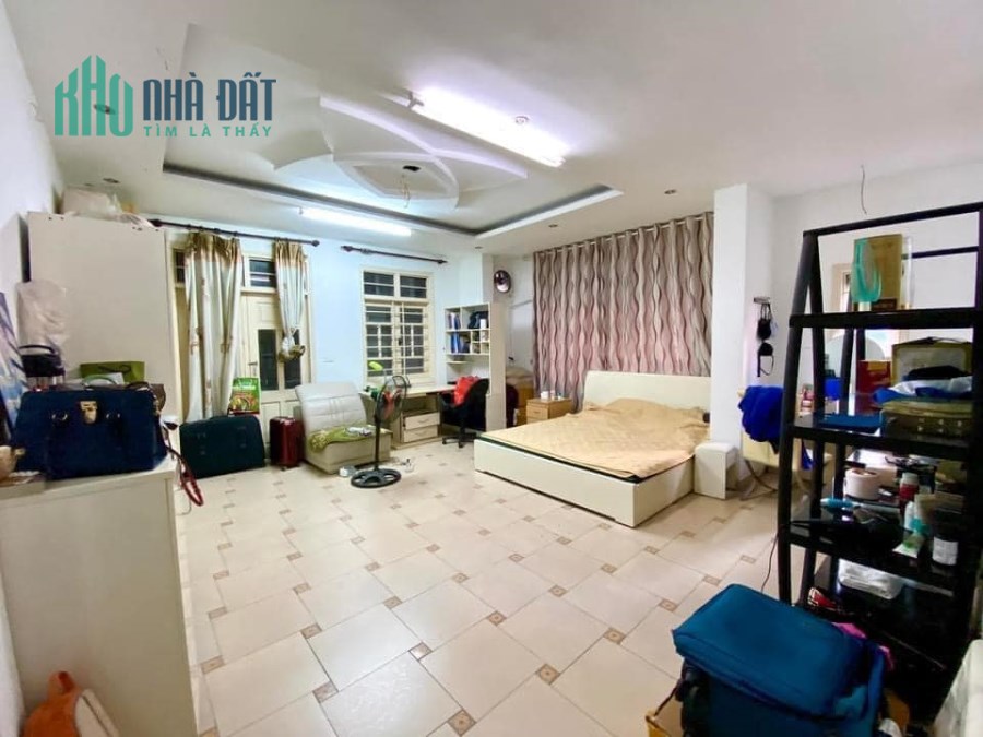 BÁN NHÀ 5 TẦNG LÔ GÓC PHỐ NGỌC KHÁNH - BA ĐÌNH 5,9 TỶ Ô TÔ VÀO NHÀ 39m2 GẦN UBND PHƯỜNG