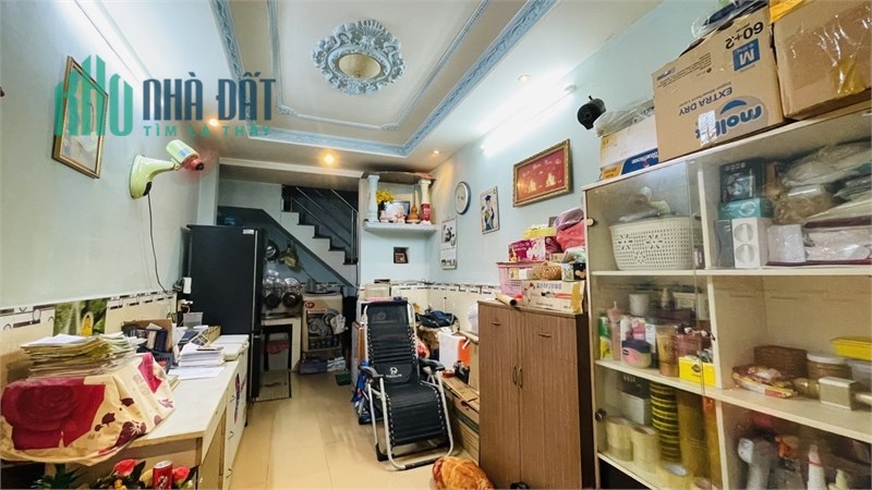 HIẾM - NHÀ ĐƯỜNG HAI BÀ TRƯNG - 3 TẦNG - CHỈ 3 TỶ nhỉnh