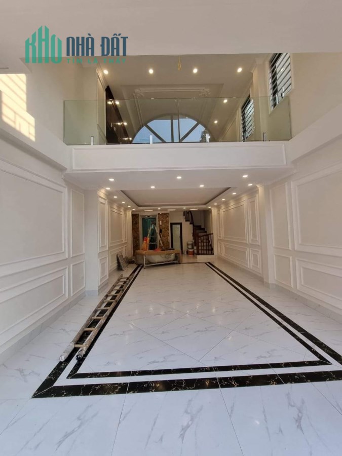 Nhà phúc đồng 57m2, 7 tầng thang máy, mặt tiền rộng ô tô vào nhà thuộc khu phân lô của lữ đoàn