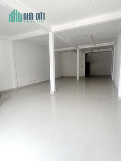 Cho thuê nhà 4 tầng mặt tiền Phạm Thế Hiển P3Q8 - Giá : 40 Triệu/Tháng