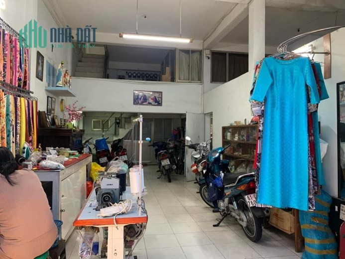 Gap ban Mat Tien 113m2 Doan Van Bo Quan 4 Gia 8.5 ty