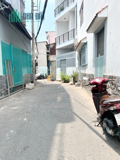 Nhà nở hậu đẹp 6.1m hẻm xe hơi đường Hưng Phú P10Q8 - 7.5 Tỷ
