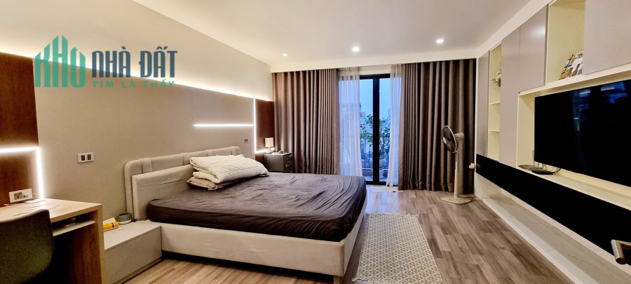 Bán nhà mặt phố Phan Kế Bính 48m, 4 tầng, mt 4m, giá 13.9 tỷ.