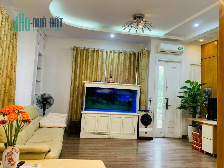 Bán gấp nhà phố Đào Tấn, Ba Đình 65m, 4 tầng, mt 4m. Giá: 17.5 tỷ