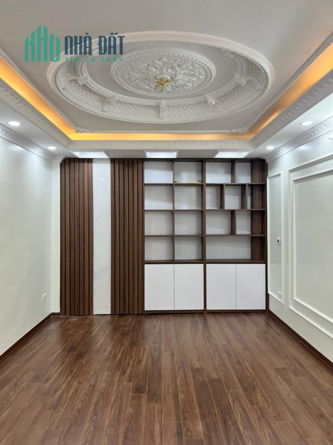 hơn 3 tỷ nhà mới đẹp Cổ Điển A, Tứ Hiệp, Thanh Trì, ô tô đỗ cửa, 5 tầng 3 ngủ dủ công năng