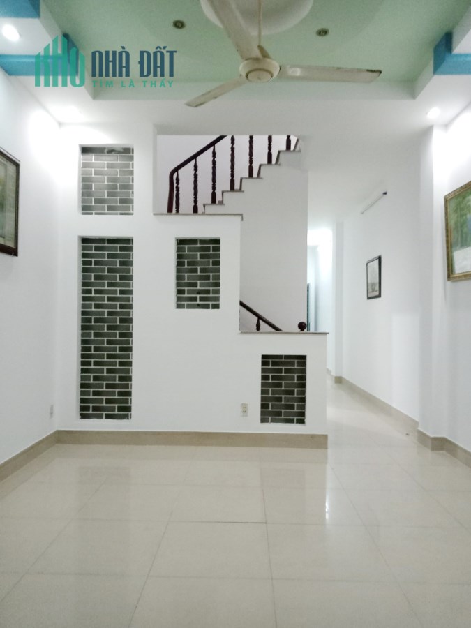 Nhà thuê 3 Tầng đường 266 Bùi Minh Trực P6Q8 - Giá : 15 Triệu