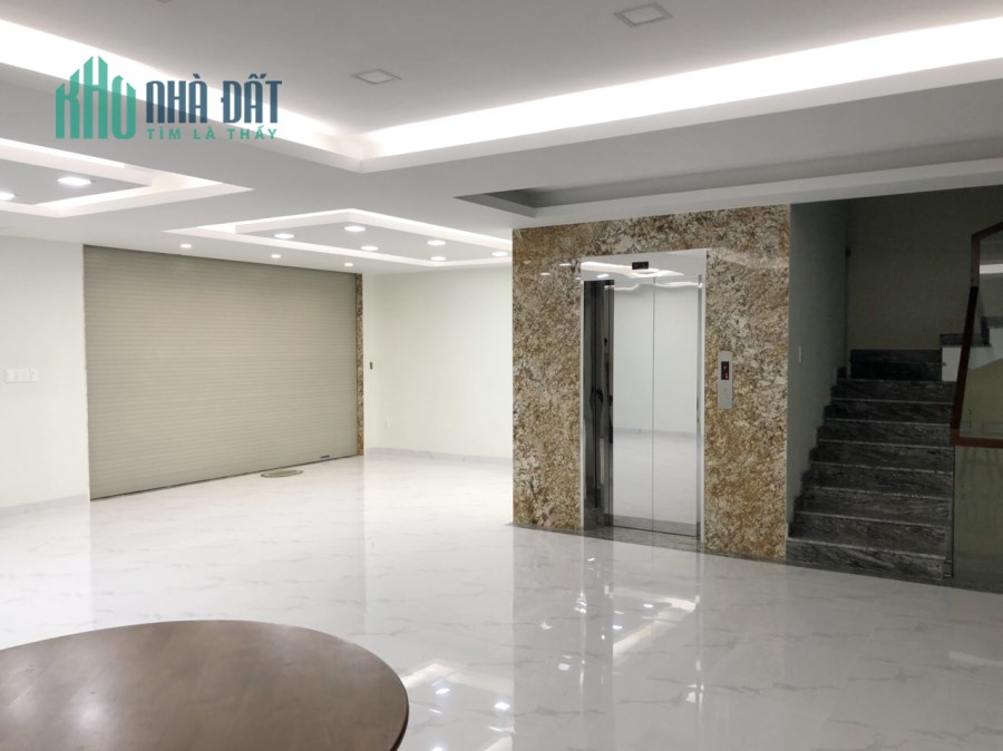 Nhà Thuê căn đôi 200m2 - 4 Tầng + Hầm + Thang Máy - Giá : 65 Triệu