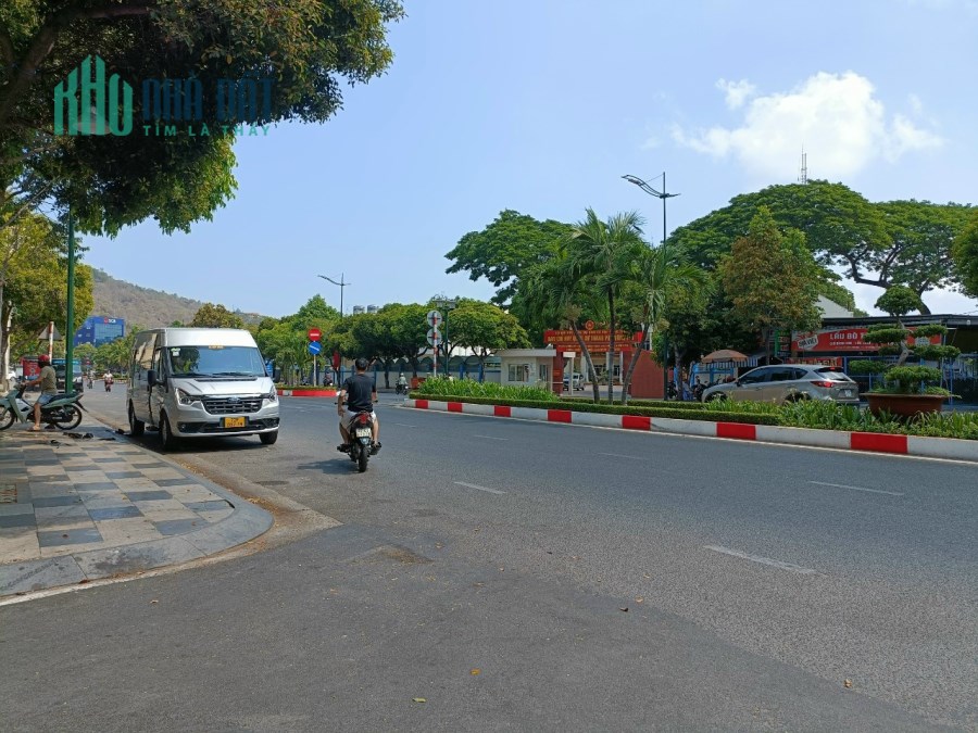 bán nhà 1 trệt 1 lầu góc lê hồng phong đường hẻm xe tải cách đường lớn chỉ vài bước chân giá 3ty