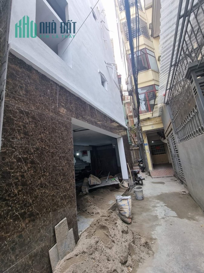 GÀ ĐẺ TRỨNG VÀNG 12%/ NĂM - TRUNG TÂM CẦU GIẤY - 12M RA Ô TÔ - BA GÁC VÀO TẬN NHÀ- Diện tích 90m x