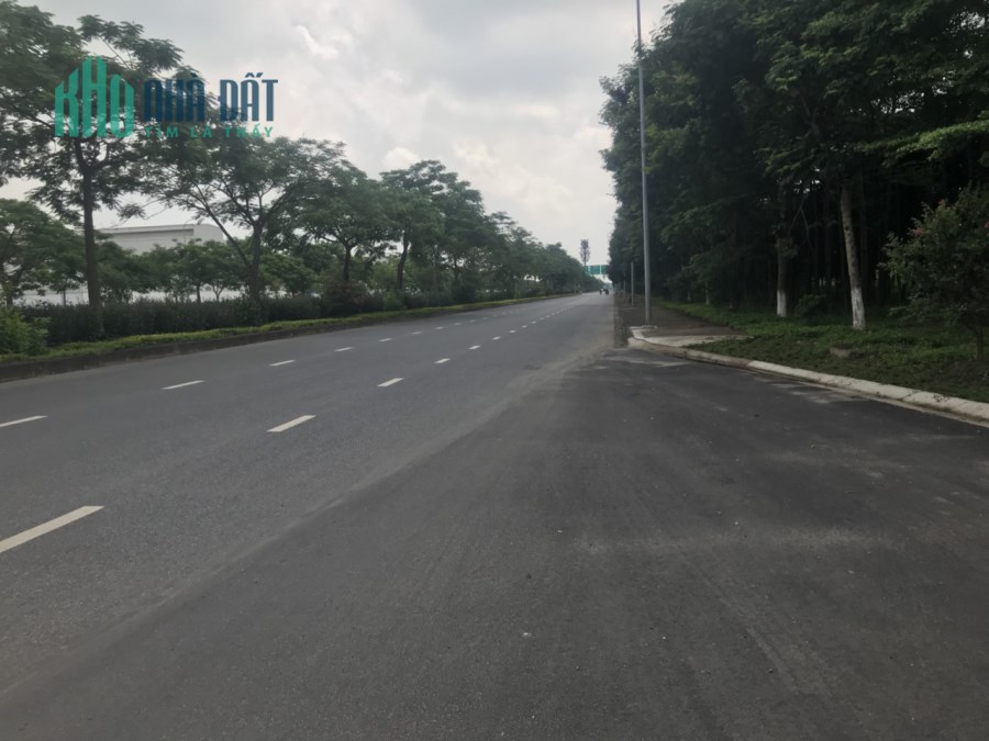 Chuyển nhượng lô đất công nghiệp tại KCN Bắc Ninh- dt 2ha lô đất 2mặt tiền.Lh 0988 457 392