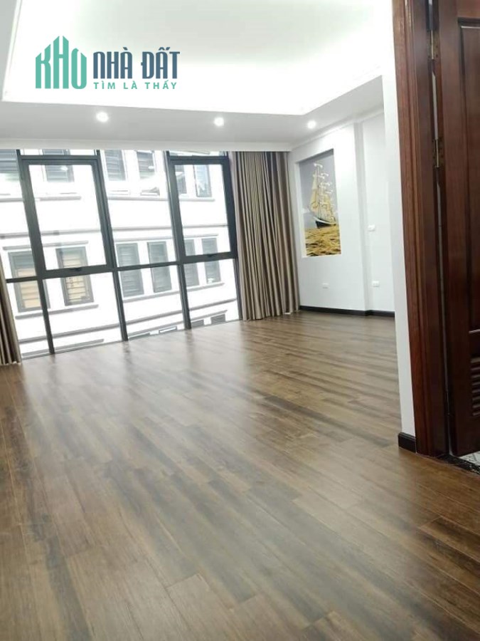 Bán gấn nhà phố Thái Hà, Đống Đa 76m, 6 tầng, mt 10m. Giá: 27.5 tỷ.