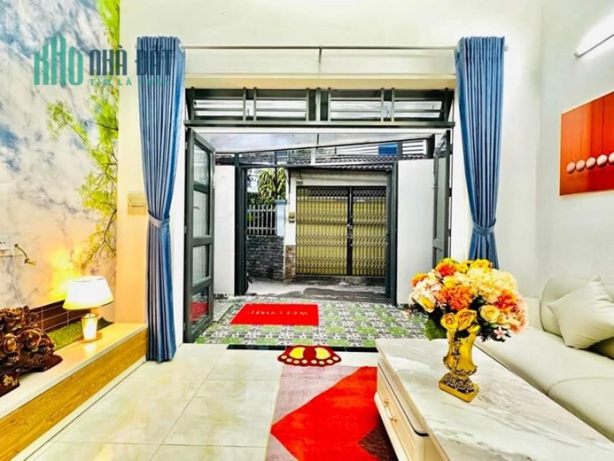 Siêu hiếm. Mặt tiền đường Hoa, 61m2 (5,2x12), Nhà mới 4 lầu, chỉ 12.3 tỷ, đang cho thuê 360tr/n