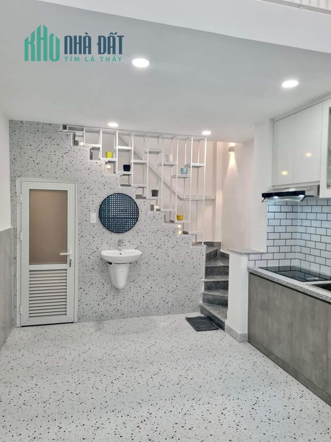 Có 1 0 2 - Ở ngay, nhà đẹp kiên cố (5x13), 4 phòng khép kín, thiết kế xịn xò - 8,4 tỷ