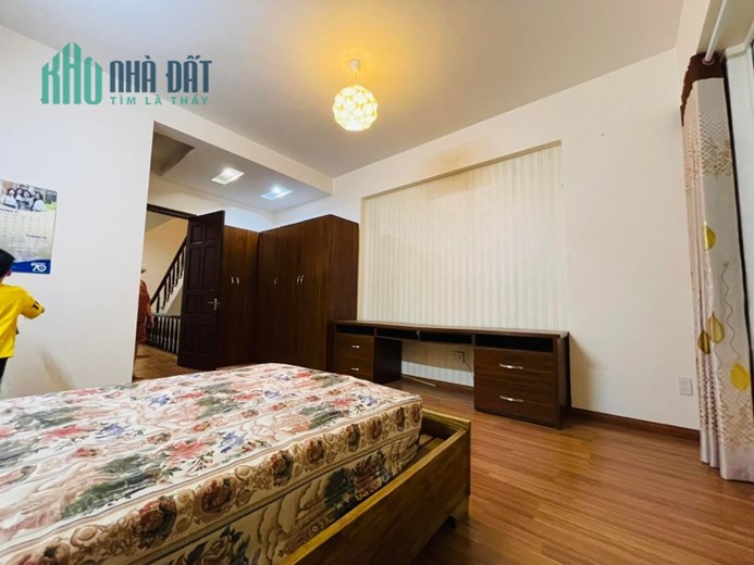 Hiếm. Bán nhà phố Vũ Tông Phan, Thanh Xuân. 40m2 x 5T. SÁT PHỐ. Ô TÔ. KD. 6 TỶ. 0378230032