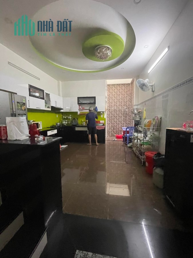 Chỉ hơn 60tr/m2, nhà bán Phạm Văn Chiêu, 4.1x16m, 3 tầng BTCT, ở ngay.