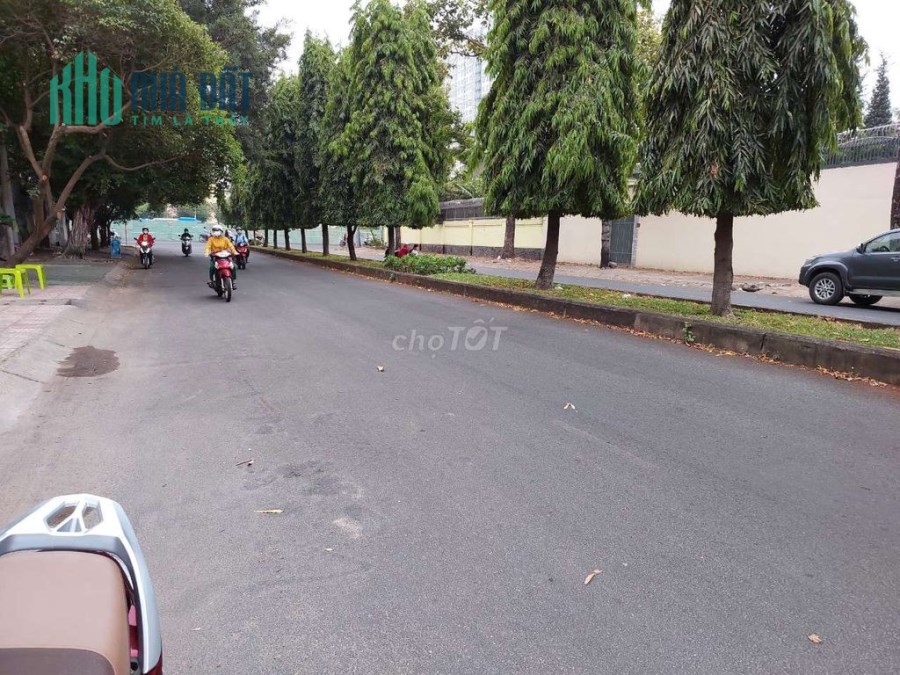 DT lớn, vị trí đẹp MT Bình Long 12x25, tiện xây mới – 27.5 tỷ