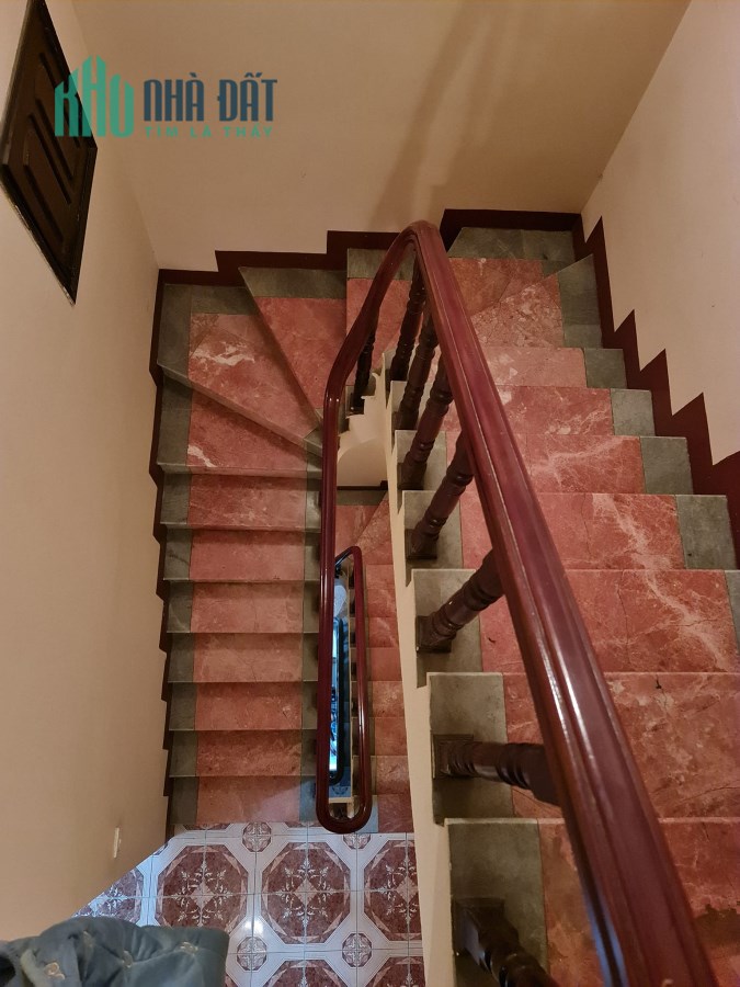 bán nhà ngõ 344 Ngọc Thuỵ, oto, lô góc, 72m x 4T giá 4 tỷ 8