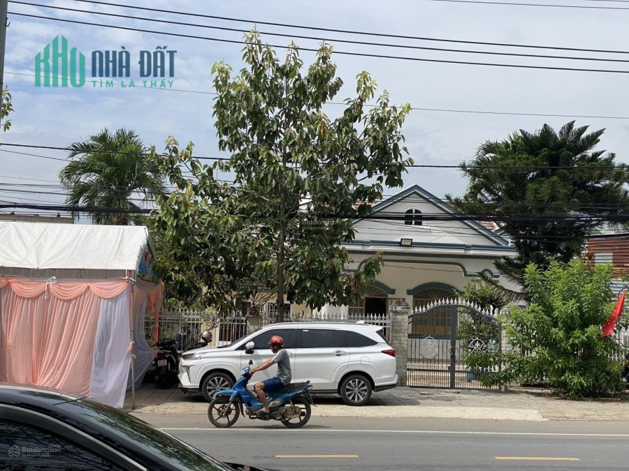 Cho thuê nhà nguyên căn 1800m2 mặt tiền số 66 – 68 Tỉnh Lộ 765, H. Xuân Lộc, Đồng Nai