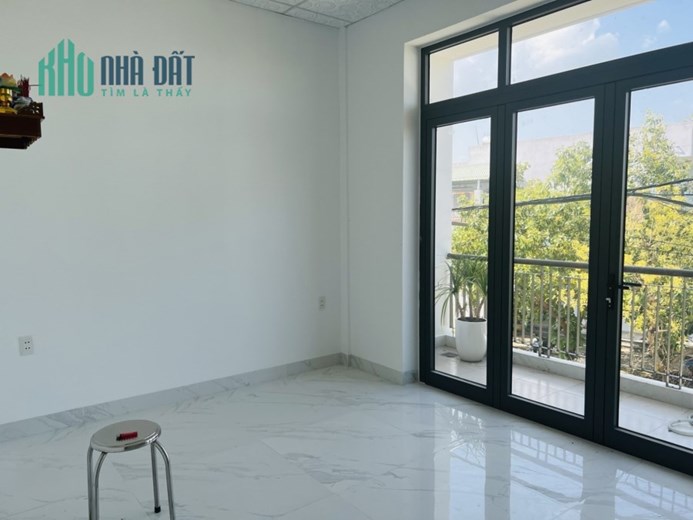 Bán nhà Triệu Quốc Đạt Hòa Thọ Đông Cẩm Lệ 2 tầng 78m2 chỉ 2,65 tỷ.