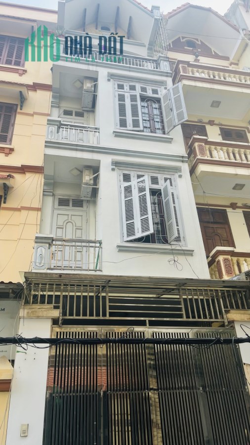 Mua là thắng! Nhà đẹp ở ngay phố Nguyễn Khánh Toàn, Cầu Giấy thoáng rộng, KD hiệu quả 4 tầng 48m2,