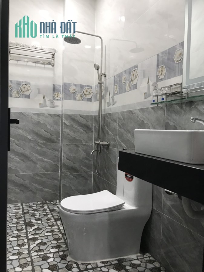 Chính chủ cần bán căn nhà HXH 3 lầu, 46.2m, Hoàng Bật Đạt, p15, Tân Bình