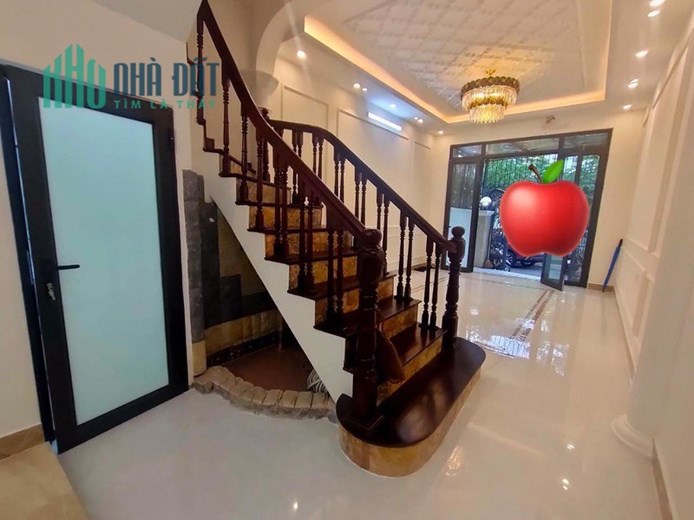 Đến Hạn Bank Bán Gấp Nhà Quận 11, HẺM CỰC RỘNG, 68m2, Sổ Vuông, Sang Tên Ngay