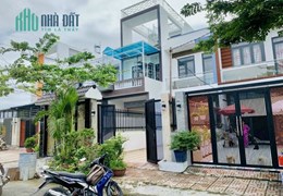 Bán Nhà Ngay KCN Cầu Tràm - Kế Bên KDC Trung Thành - Cách Chợ Bình Chánh 15phút di chuyển - Chính