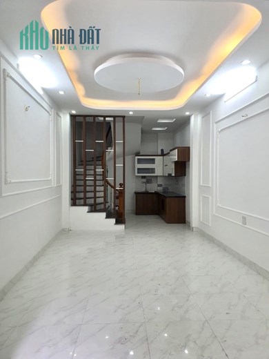 Minh Khai - Tam Trinh, 42m x 5 tầng, 3.65 tỷ, gần phố, nhà mới
