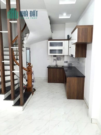 Minh Khai - Tam Trinh, 42m x 5 tầng, 3.65 tỷ, gần phố, nhà mới