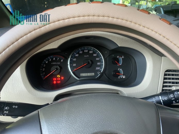 CẦN BÁN XE INNOVA 2015