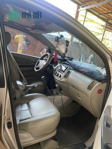 CẦN BÁN XE INNOVA 2015