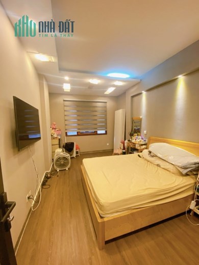Bán nhà Điện Biên Phủ- phân lô- ôtô đỗ cửa- Dt 37m- 5 tầng- mt 3.5m- chỉ 10.5 tỷ
