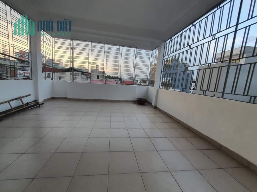 Nhà Hồng Tiến, Long Biên, 75m x 5 tầng, MT 5.2m, ô tô, ngõ thông, 10.95 tỷ
