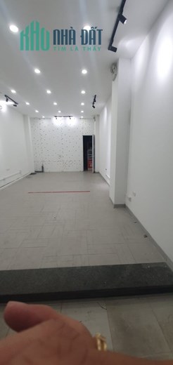 Cho thuê cửa Hàng ngã 3 Phố Đại Từ 45m2 khu vực mật độ dân đông kinh khủng