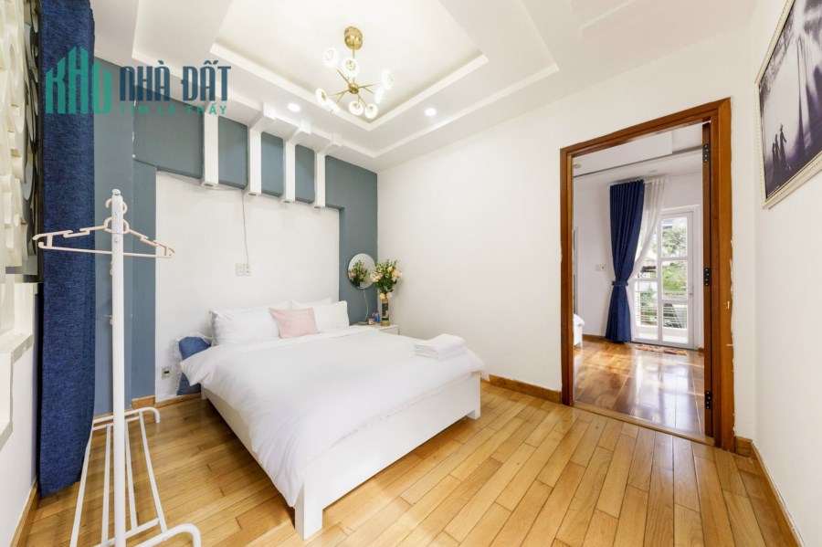Villa 2 mặt tiền Trần Hưng Đạo, phường 3, Đà Lạt, 138m2 chỉ 18 tỷ, doanh thu 30tr/th, có view
