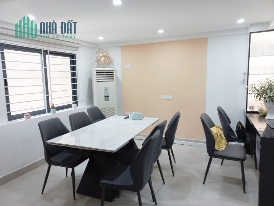 BÁN NHÀ NGÕ 115 LÁNG HẠ 6 TẦNG 45M, MT5M MỚI ĐẸP TẶNG FULL NỘI THẤT XỊN GIÁ 6.9 TỶ