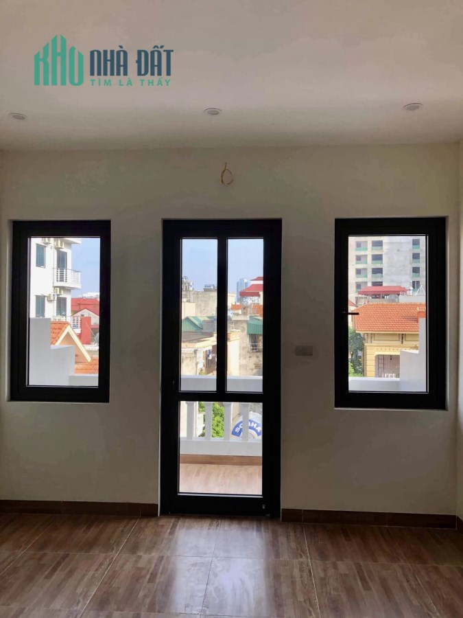 Bán nhà ngõ 132 Cầu Giấy, 52m2, 4 tầng, ô tô đỗ cửa, kinh doanh, giá 12 tỷ