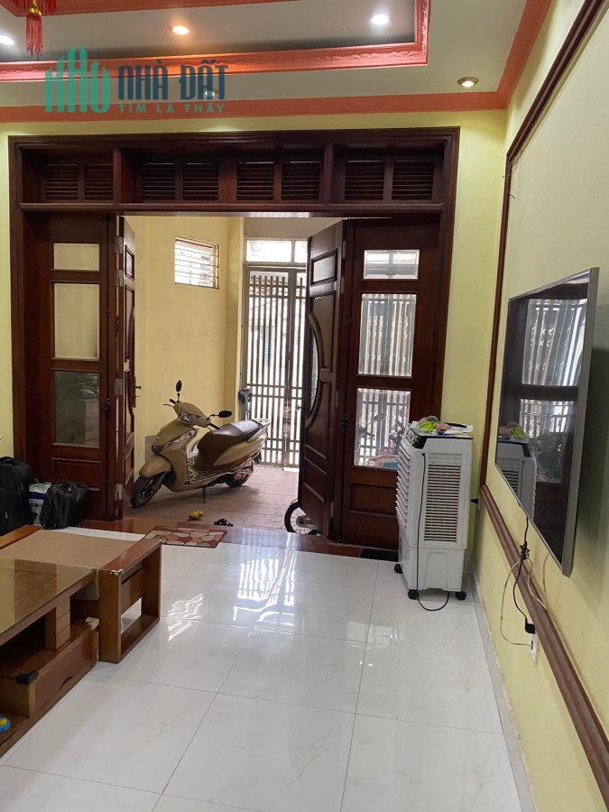 BÁN NHÀ NGÕ 6 MIẾU NHA-TÂY MỖ,NGÕ XE BA GÁC QUA,200M Ô TÔ ĐỖ,NỞ HẬU,60M2,3TẦNG,MT:3,5M.