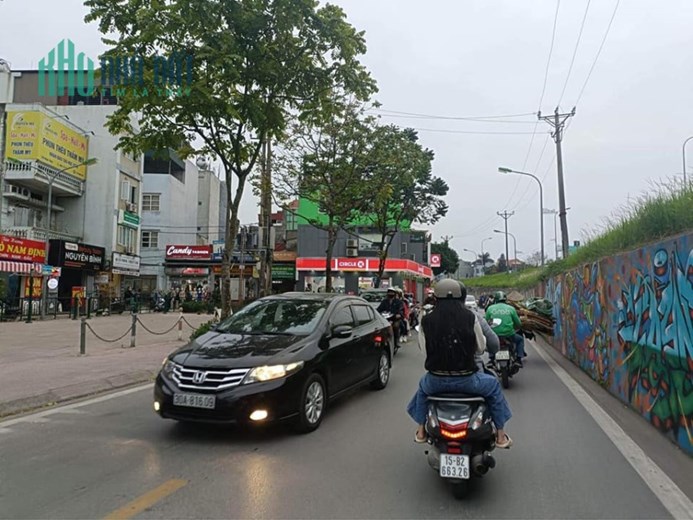 quá hiếm !!!  bán đất ngõ 264 Ngọc Thuỵ, 50m, oto, giá 2 tỷ 5 LH: 0936123469