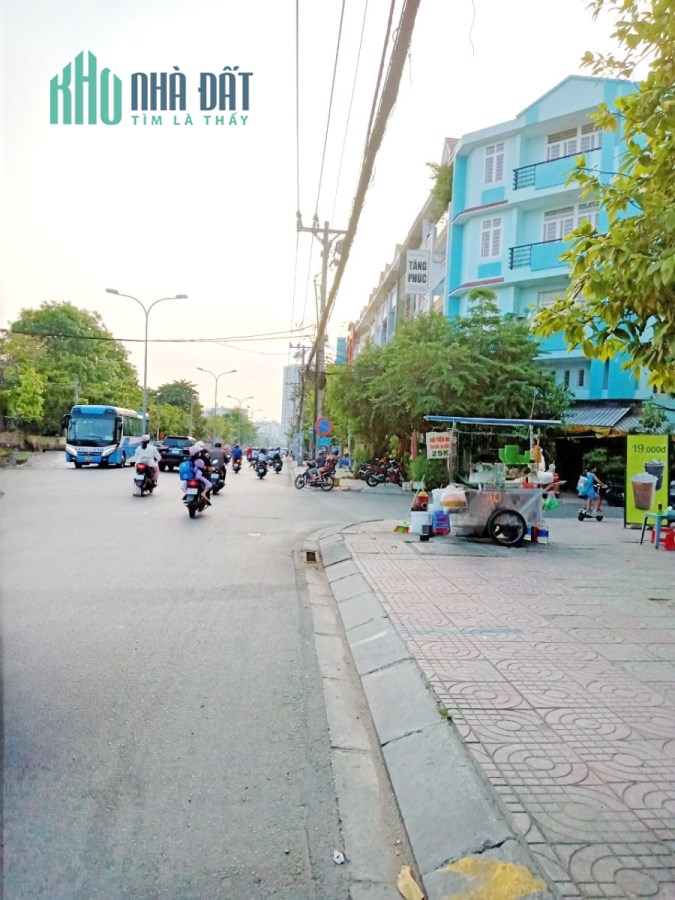 Nhà thuê 4 Tầng Mặt tiền Tạ Quang Bửu P5Q8 - Giá : 25 Triệu