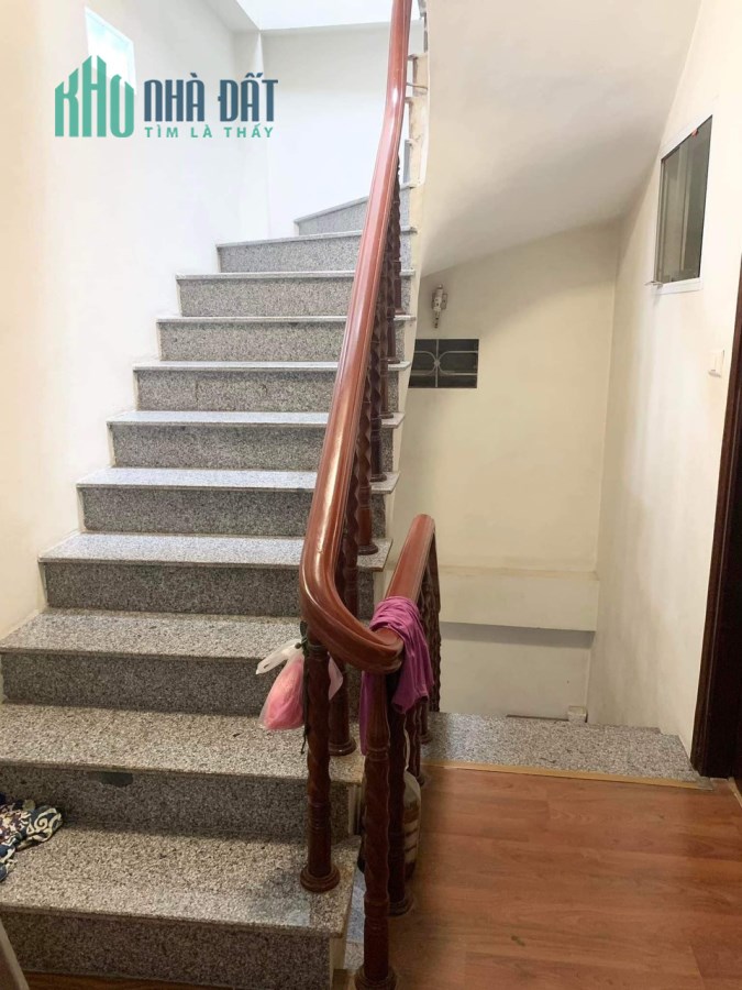 BÁN NHÀ QUAN HOA – CẦU GIẤY, NGÕ 255, 38M2, 5M RA OTO DỪNG