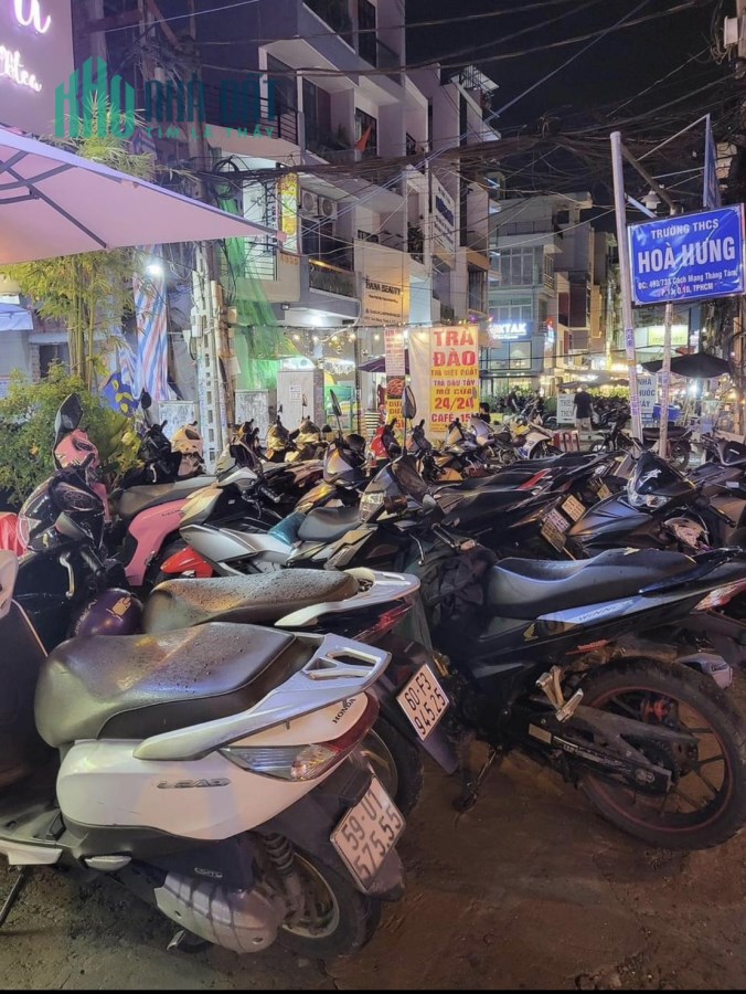 DO BẬN VIỆC GIA ĐÌNH NÊN MÌNH CẦN SANG QUÁN CÀ PHÊ- TRÀ SỮA